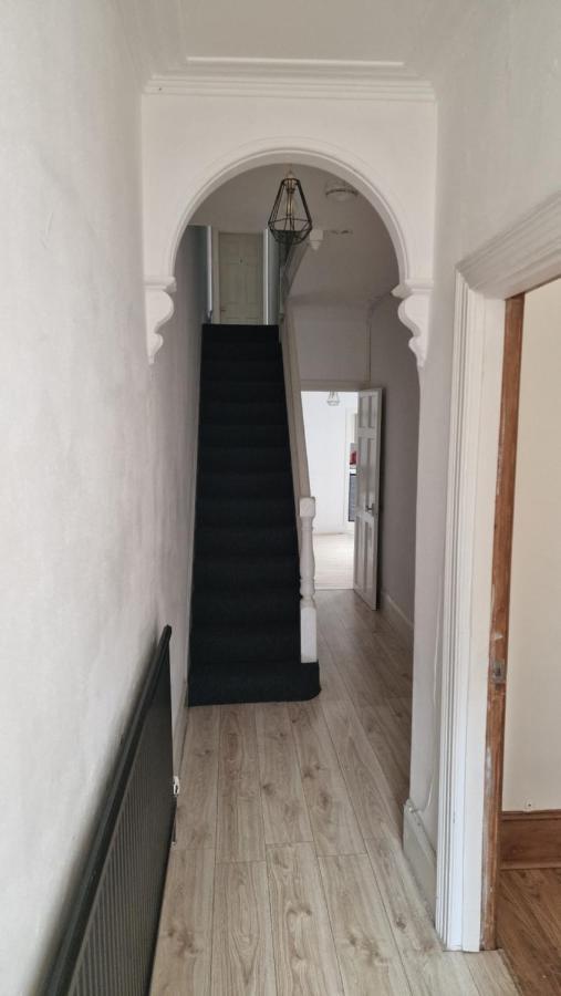 Mike'S Homestay Eastleigh Zewnętrze zdjęcie