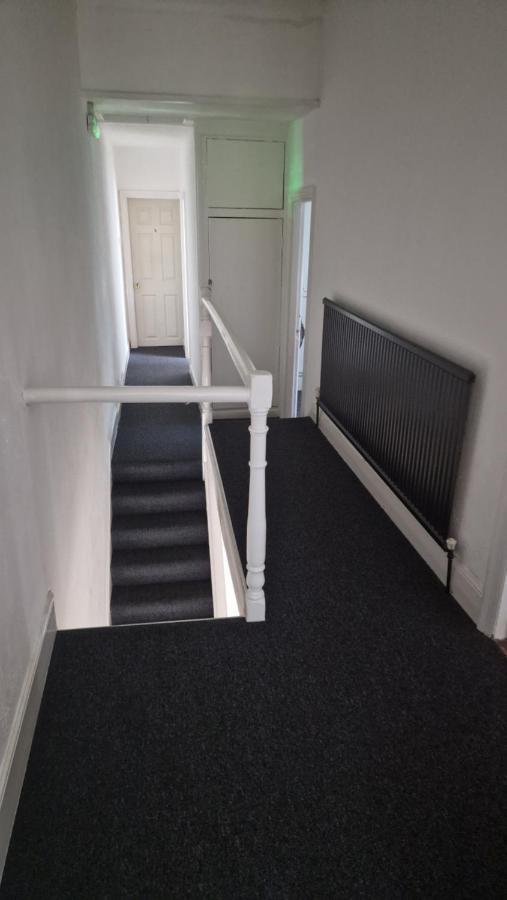 Mike'S Homestay Eastleigh Zewnętrze zdjęcie