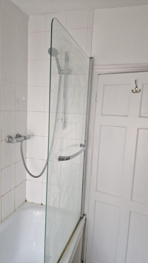 Mike'S Homestay Eastleigh Zewnętrze zdjęcie